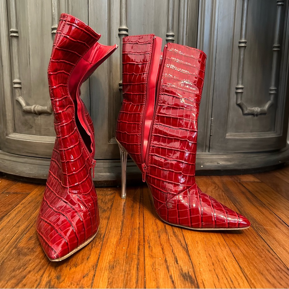 Red Croc-Embossed Women's Boots